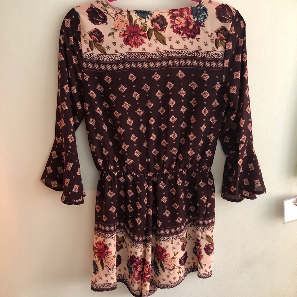 Floral Pattern Romper - Picture 2 of 2
